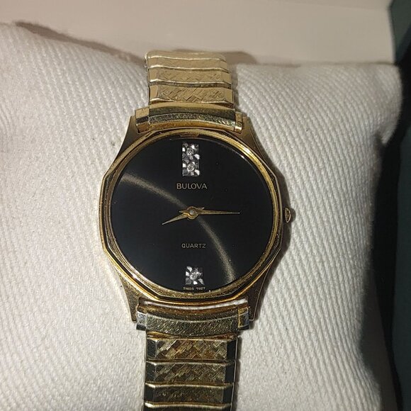Bulova Quartz Gold Tone Watch Vintage Diamond Accents Stainless Steel Working - Picture 4 of 10
